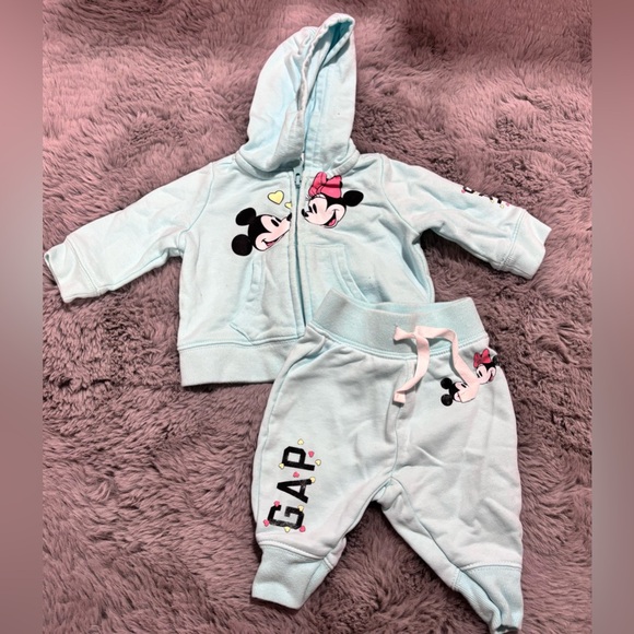 Baby Gap sweat suit - Picture 1 of 4